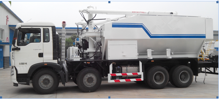 現場混裝銨油炸藥車