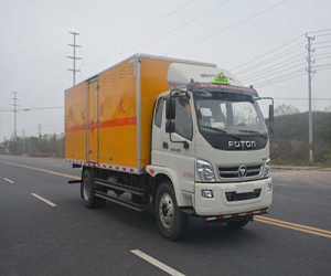 福田奧鈴6.2米易燃液體廂式運輸車